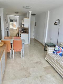 HomeForGuest Apartment next to Las Canteras with FREE Parking - Las Palmas - 5