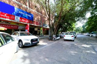 Hotel Seven- Center of City Chandigarh - Chandīgarh - 3