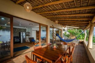 Lazuli Cielo - Beachfront Loft - 4