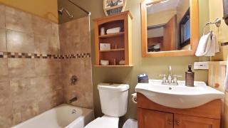 The Inn on Fall River & Fall River Cabins - 9