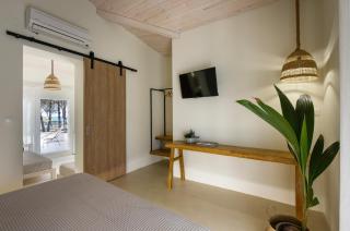 Karidi Beach Boutique Suites - Vourvourou - 5