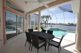 Sunset Bay Beautiful Pool Home - Bring Your Boat or Jet Ski - Canal with Dock- Sleeps 10 - 4 BD - Palm Coast - 9