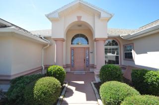 Sunset Bay Beautiful Pool Home - Bring Your Boat or Jet Ski - Canal with Dock- Sleeps 10 - 4 BD - Palm Coast - 5