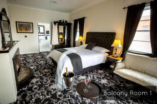 The Commercial Boutique Hotel - Tenterfield - 0
