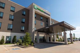 Holiday Inn Express & Suites - Kingfisher by IHG - 2