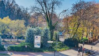 3* balcon vue lac commerces et plage à 100m - 2