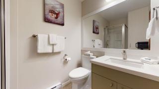 Designer Townhome In Whistler Village with Pool and Hot Tub - Whistler - 2