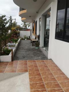 Hostal Sandrita - Puerto Villamil - 1
