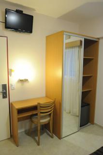 Hotel Osam - 9