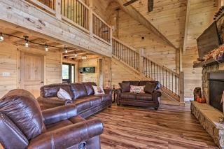 Spacious Mountain Retreat with Hot Tub and Views! - Gatlinburg - 6