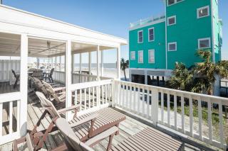 1709 E Ashley Bacon in the sun - Folly Beach - 4