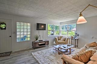 Stylish Dog-Friendly Bungalow Steps to Elk Lake - 7