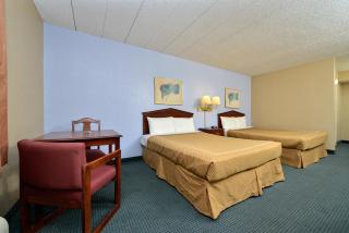 Super 8 by Wyndham Grand Prairie North - 4