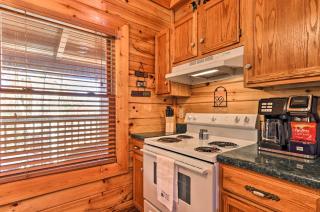Douglas Lake Cabin with Boat Ramp and Water Access! - Sevierville - 2