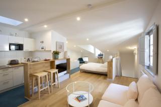 Centre Historique - Tour du Pin 3 - 0