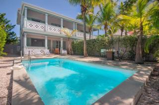 AQUAMARINE, 2 bedroom beach house and private pool, Orient beach! - Orient Bay - 1