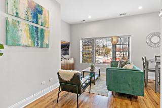 2BR Minimalist Apt in Logan Sq near Train & Stores - Milwaukee 2 - Chicago - 8