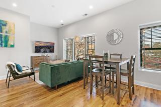 2BR Minimalist Apt in Logan Sq near Train & Stores - Milwaukee 2 - Chicago - 6