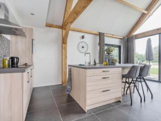 Charming Chalet in Austria with Pond View - Baarle-Nassau - 7
