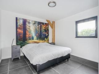 Charming Chalet in Austria with Pond View - Baarle-Nassau - 8
