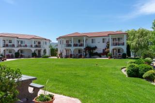 Sandy Beach Suites - 3