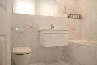 Large 3 bedroom apartment in gated development - 5