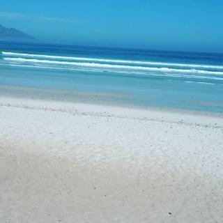 Infinity Self Catering Beachfront Apartment 302 - Cidade Do Cabo - 8