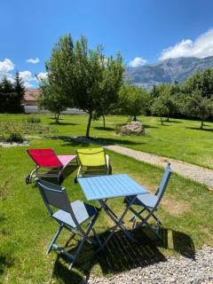 "La Combe Fleurie" Appartements & Chambres - Saint-Bonnet-en-Champsaur - 3