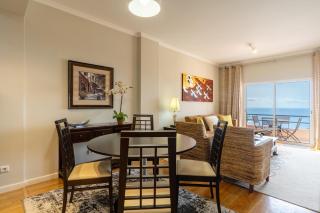 Stylish apartment with balcony and amazing views over Funchal and the sea - Funchal - 3