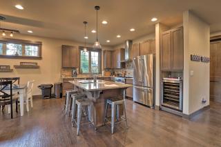 Luxury Suncadia Resort Retreat with Private Hot Tub! - Cle Elum - 4