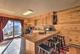 Downtown Red River Retreat with Mtn Views and Yard - Red River - 5