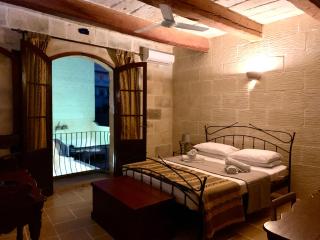 Family Farmhouse & Private Pool Very Good 8 - 2