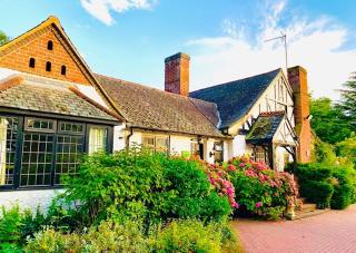 The Stanwick Hotel - Stanwick - 8