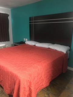 RED CROWN INN - Dallas - 1
