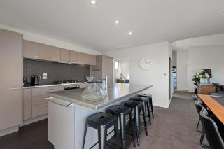 Kings View - Wanaka Holiday Home - Wanaka - 2