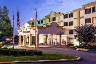 Ramada by Wyndham Birmingham Airport - Birmingham - 8