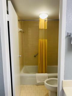 Traveler's Place Inn & Suites - Scottsboro - 3