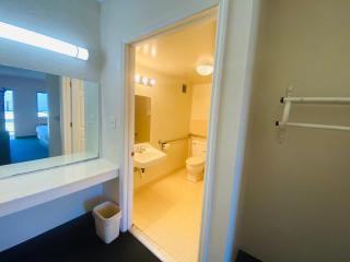 Traveler's Place Inn & Suites - Scottsboro - 7