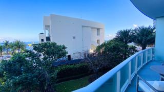 Luxury Beach Resort - 8