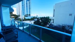 Luxury Beach Resort - 4