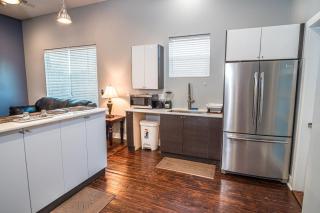 Prosperity Place Remodeled 3BR 2BA Near Downtown - 1