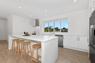 The Platinum Rendezvous - Matapouri Holiday Home - 9