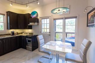 Private Luxury Suite with Hot Tub Downtown Eureka Springs - 4
