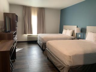 Candlewood Suites Pecos by IHG - 1