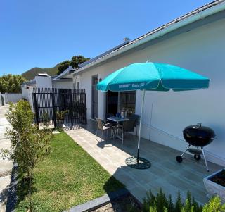 The Lily House - Hermanus - 2