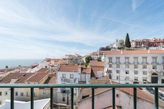 Alfama Stunning River and Historic City Views 2Bedrooms & 2Bathrooms AC Balcony 18th Century Building - Lissabon - 6