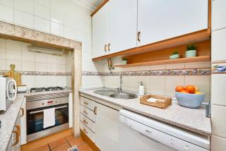 Spacious Bairro Alto Apartment With Courtyard, By TimeCooler - Lissabon - 4