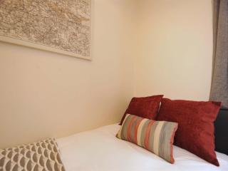 Gail's Guest House - 7