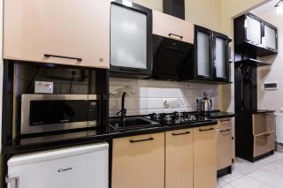 8 Svyatoho Teodora Square Apartments - Lviv - 9