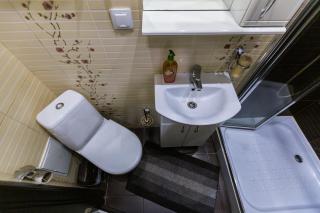 8 Svyatoho Teodora Square Apartments - Lviv - 4